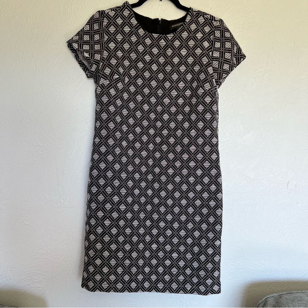 Banana Republic Short Sleeve Shift Dress